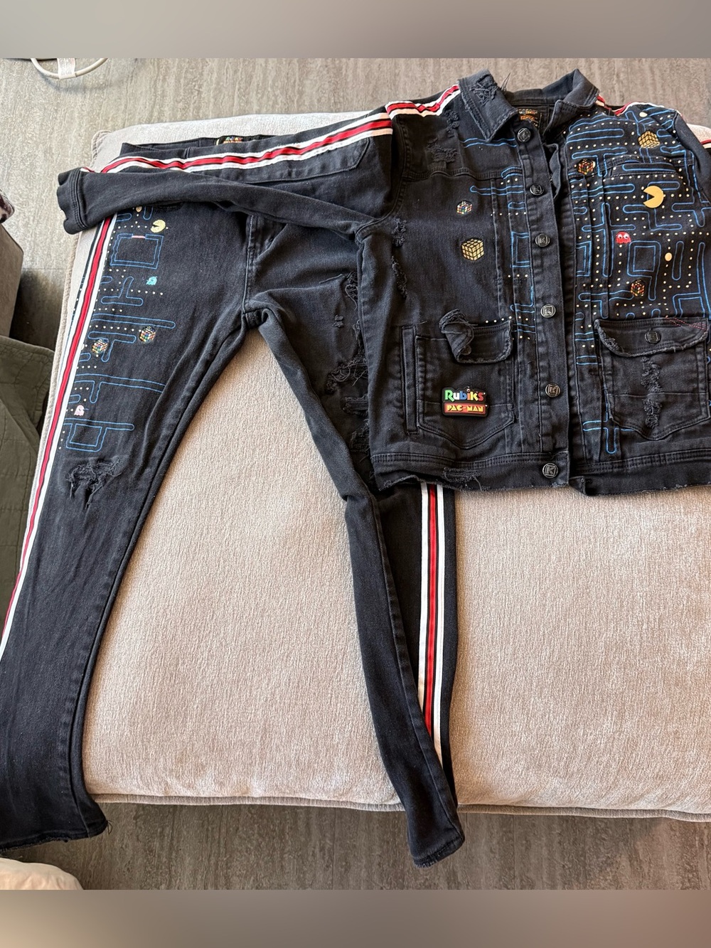 Rubik's x Pac-Man Black Men’s Graphic Denim Jacket & Jeans Set